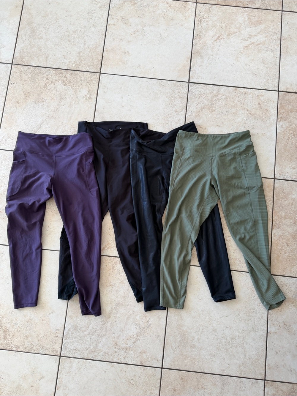 Old Navy Active Leggings - Purple, Black & Olive (4-Pack)